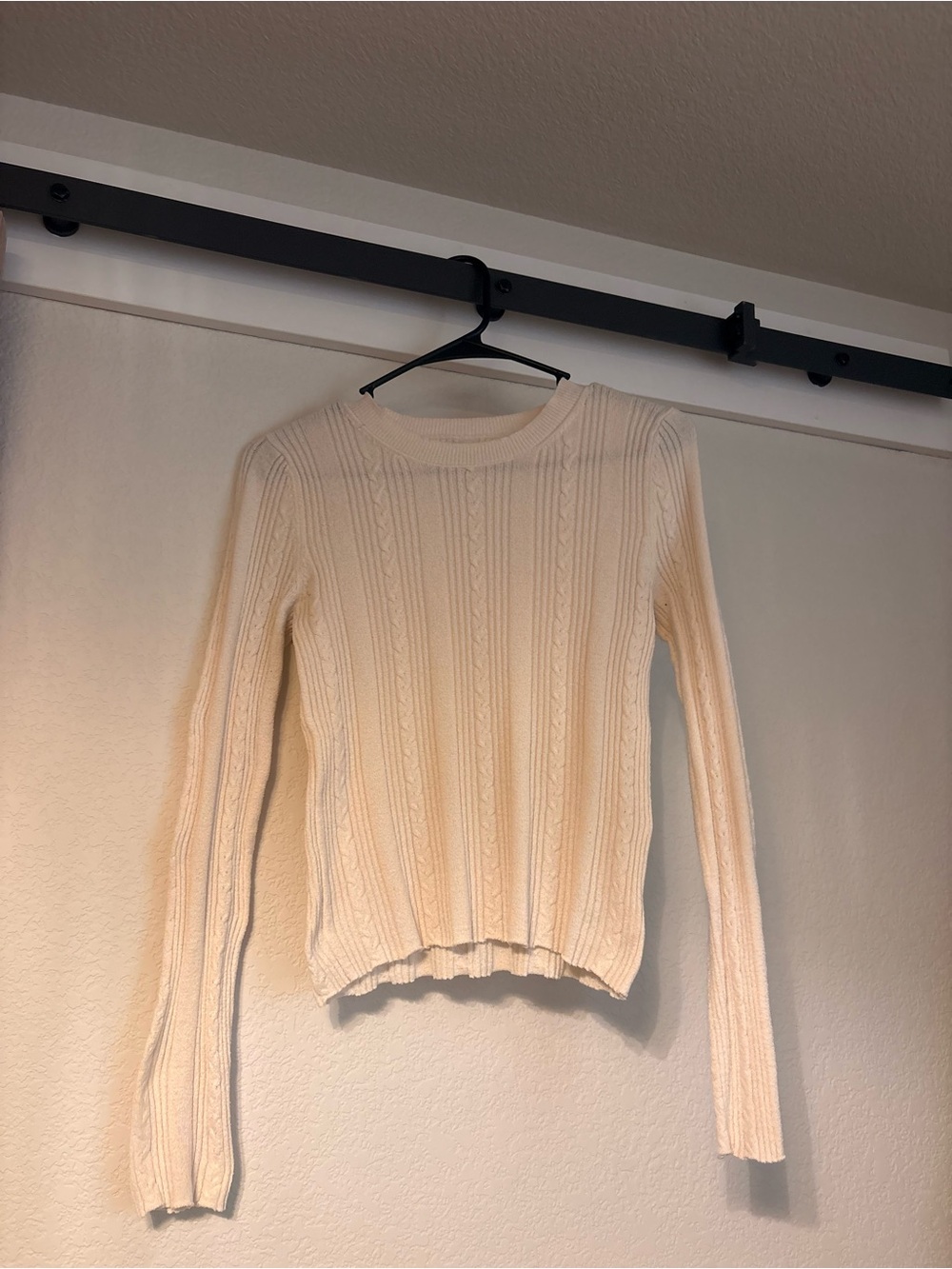 American Eagle Cream Cable Knit Crewneck Sweater - Women's